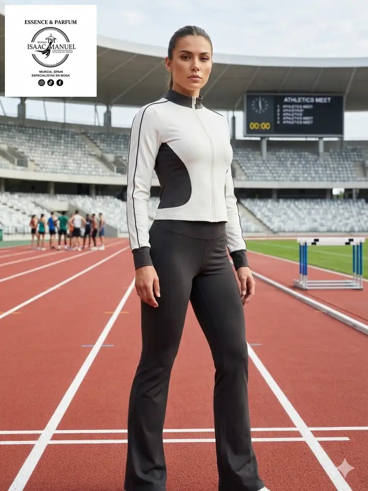 Descubre el conjunto deportivo de 3 piezas más completo. Incluye chaqueta técnica, top y leggings en colores Negro, Gris y Robin. Tallas S/M y L/XL. ¡Oferta limitada!
