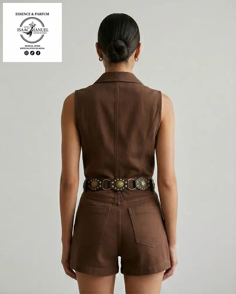 Conjunto Vaquero Mujer | Chaleco + Short Marrón con Ojales Dorados - Conjunto
