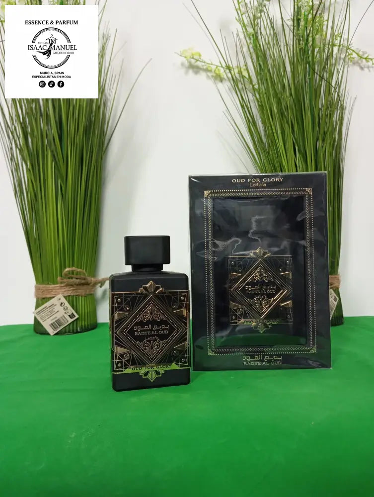 Caja y perfume de Bade'e Al Oud Honor & Glory