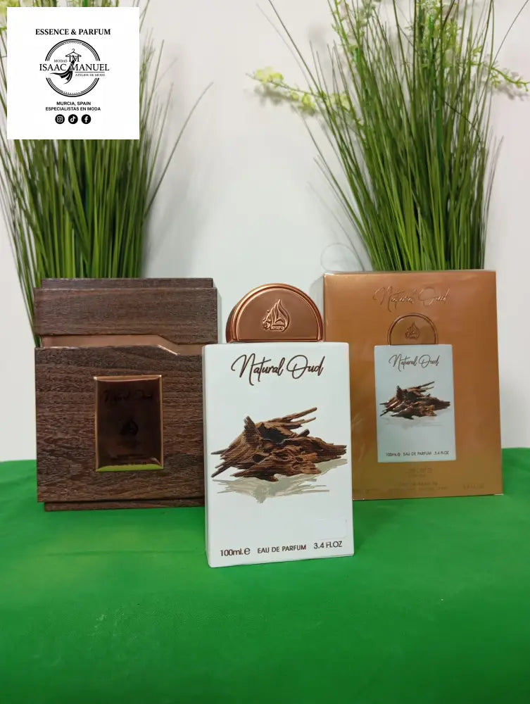 perfume y caja de Natural Oud