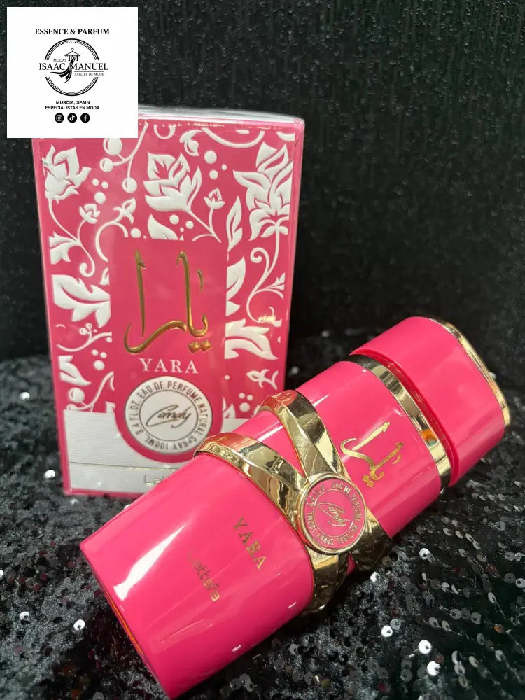 Yara Candy de Lattafa es una fragancia femenina de la familia floral frutal gourmand, dulce, vibrante y juvenil. Combina notas afrutadas y azucaradas con un fondo cremoso que deja una estela alegre, femenina y adictiva, ideal para destacar en cualquier ocasión.