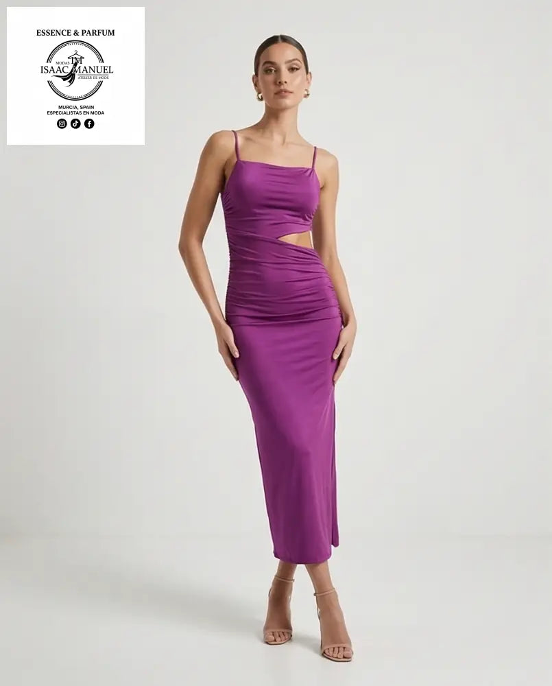 Vestido Maxi ’Night Muse’ – Sofisticación con Cut-Out y Detalle Fruncido Púrpura VESTIDO